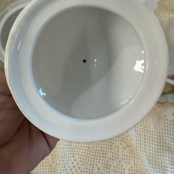 Floral Teapot and Teacup Set‎ with Gold Accents - Picture 7 of 9